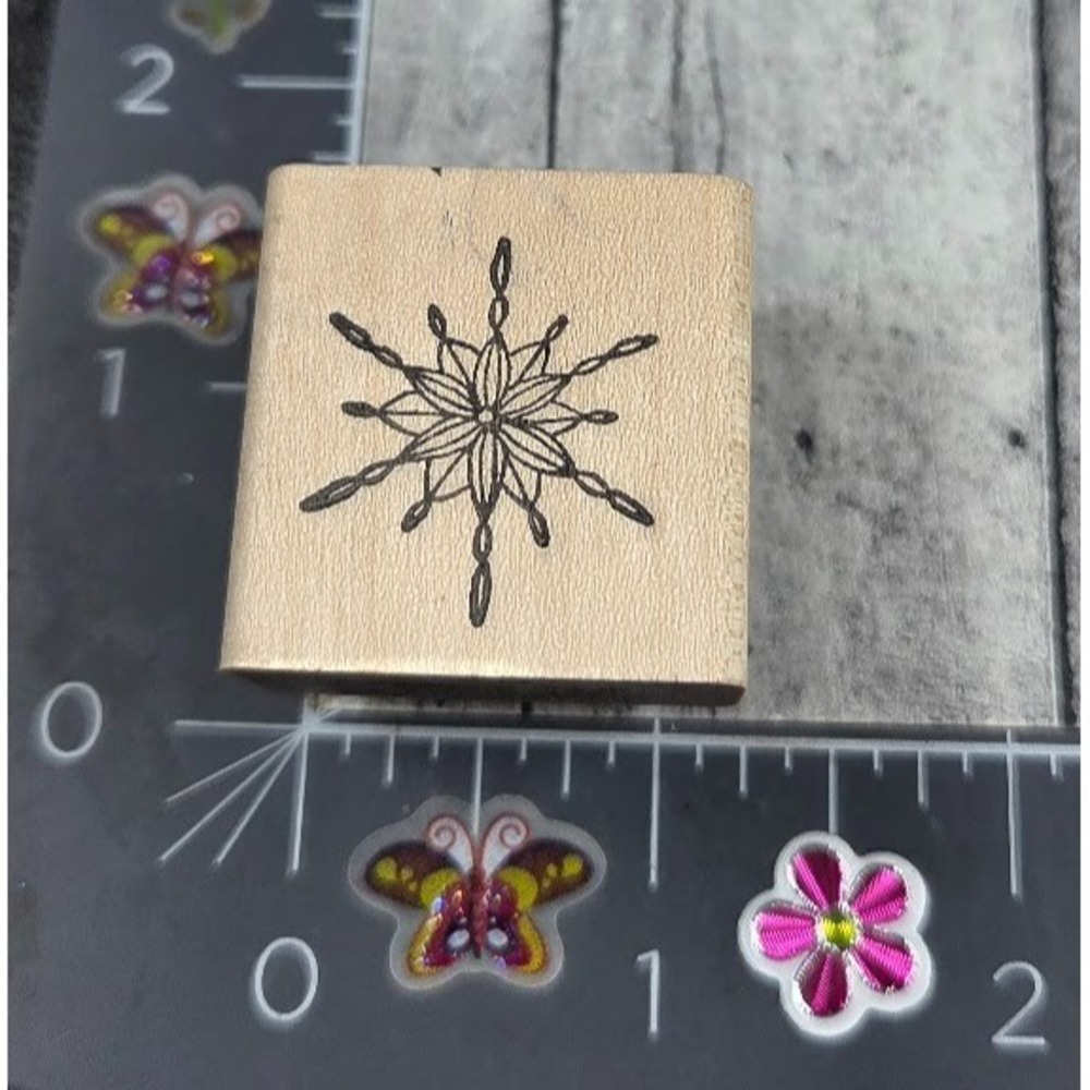 Peddler's Pack Snowflake Crystal 2002 Rubber Stamp Wood #R111